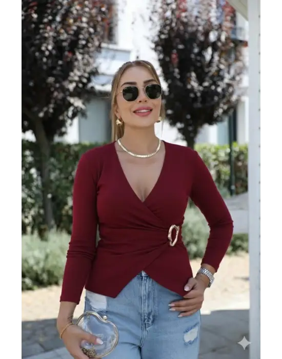 Kadın Uzun Kollu Kruvaze Yakalı Toka Detaylı Viskon Bluz