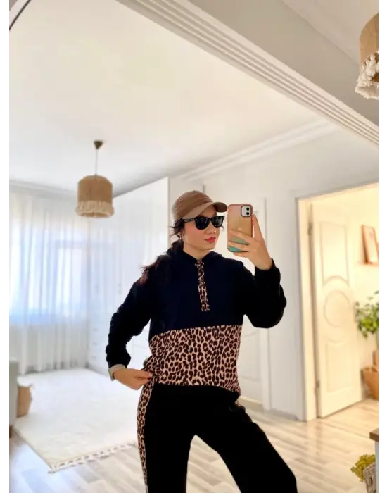 Kadın Uzun Kollu Leopar Detay Sweat Ve Yanı Leopar şerit Detay Pantolon Ikili Takım