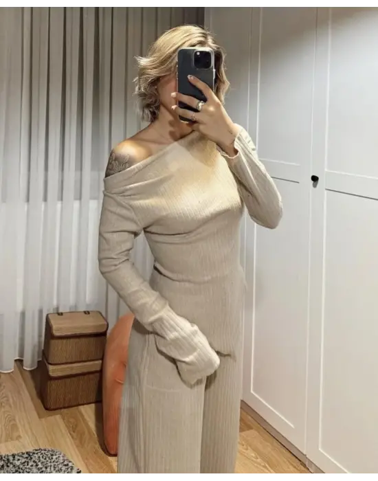 Kadın Uzun Kollu Omuzlardan Açık Asimetrik Kesim Kaşkorse Bluz Ve Pantolon Ikili Pantolon