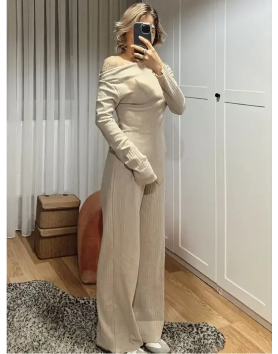 Kadın Uzun Kollu Omuzlardan Açık Asimetrik Kesim Kaşkorse Bluz Ve Pantolon Ikili Pantolon