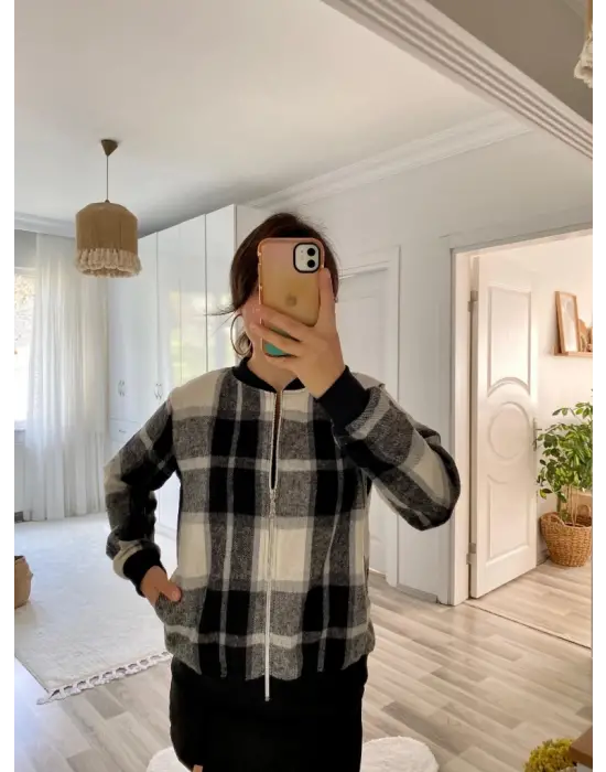 Kadın Uzun Kollu önden Fermuarlı Ekose Desenli Ceket