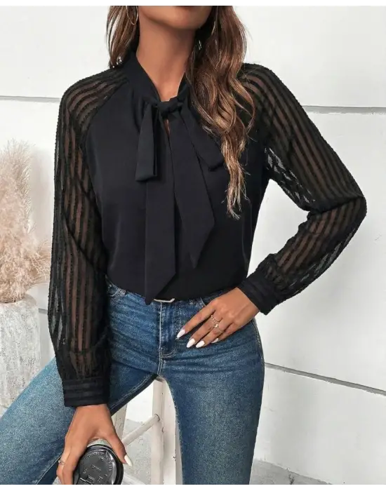 Kadın Uzun Kollu Reglan Kol Detaylı Tüllü Yakadan Bağlamalı Sandy Bluz