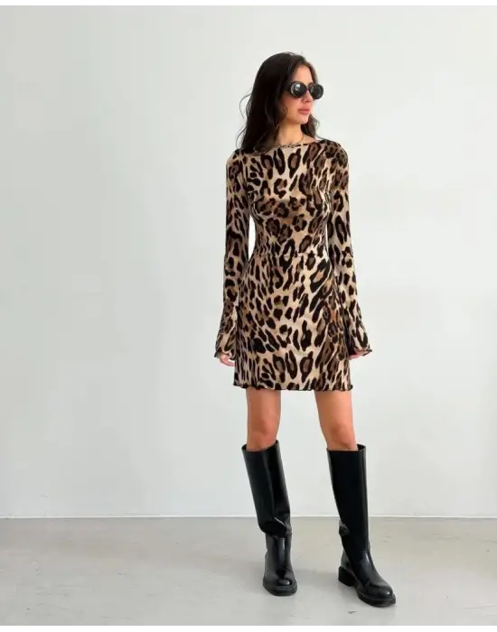 Kadın Uzun Kollu Sırtı Açık Bağlamalı Leopar Desenli Kısa Dalgıç Elbise