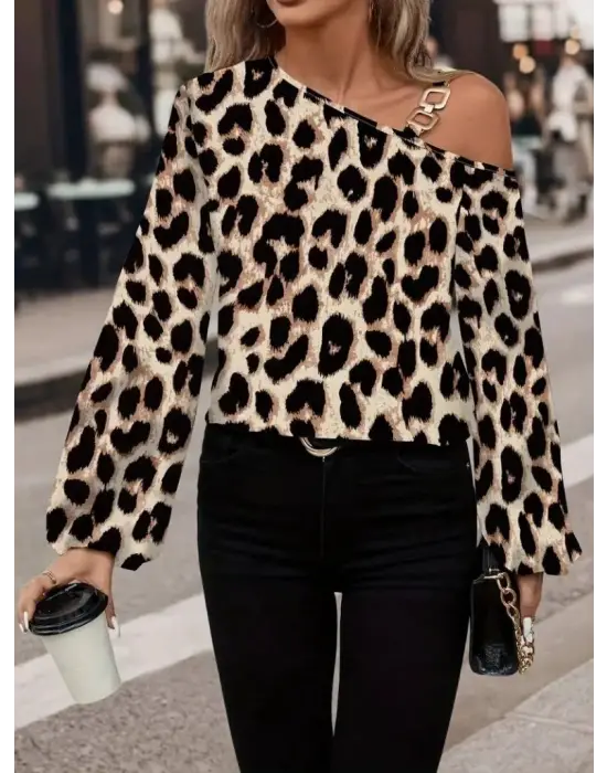 Kadın Uzun Kollu Tek Omuzu Açık Tokalı Leopar Desenli Modal Bluz