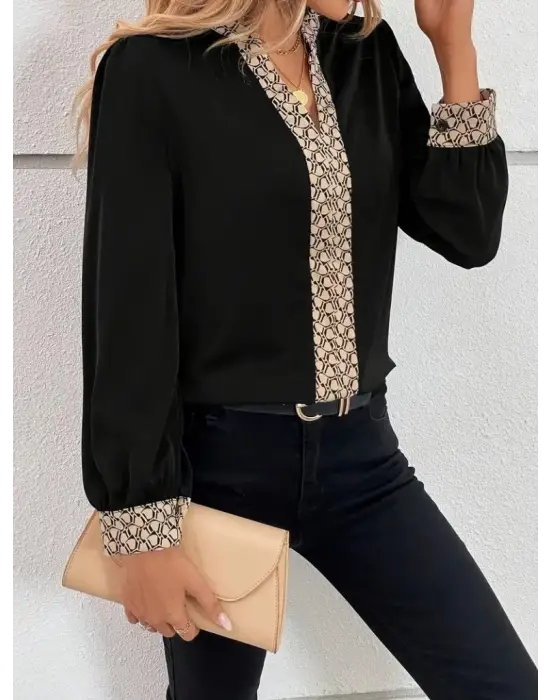 Göz Alıcı Desenli V Yakalı Bluz