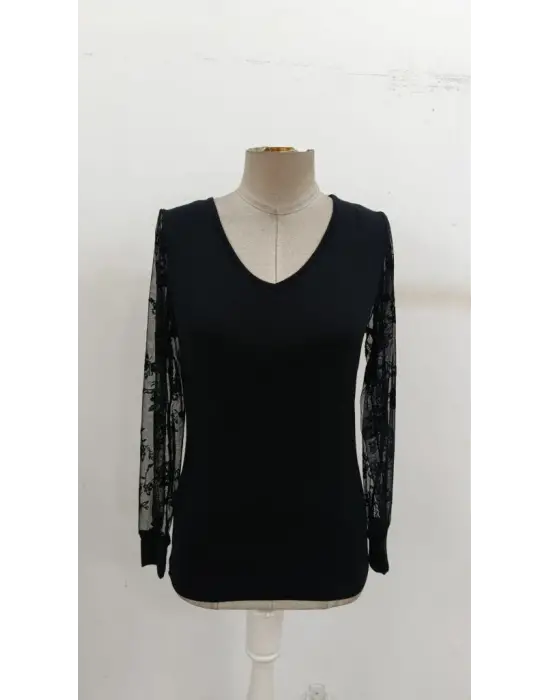 Kadın Uzun Kollu V Yakalı Dantelli Viskon Bluz