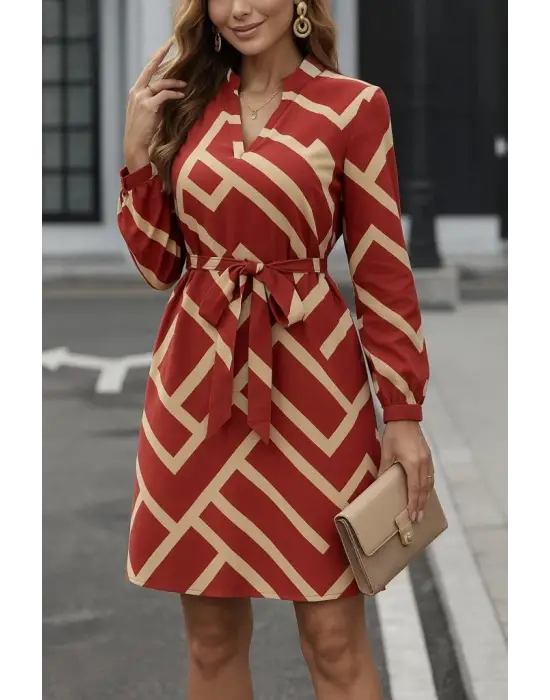 Kadın Uzun Kollu V Yakalı Desenli Belinde Kuşaklı Dalgıç Elbise