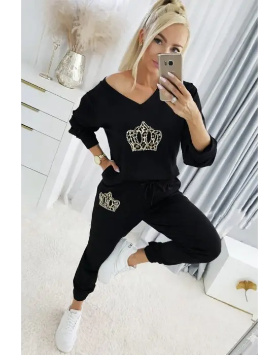 Çarpıcı Desenli V Yakalı İki Iplik Takım