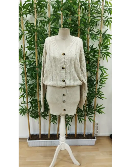 Kadın Uzun Kollu V Yakalı önden Düğmeli Kısa Triko Elbise