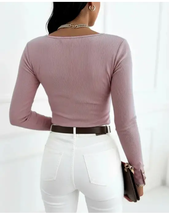 Modern Yakadan Açık Kaşkorse Bluz