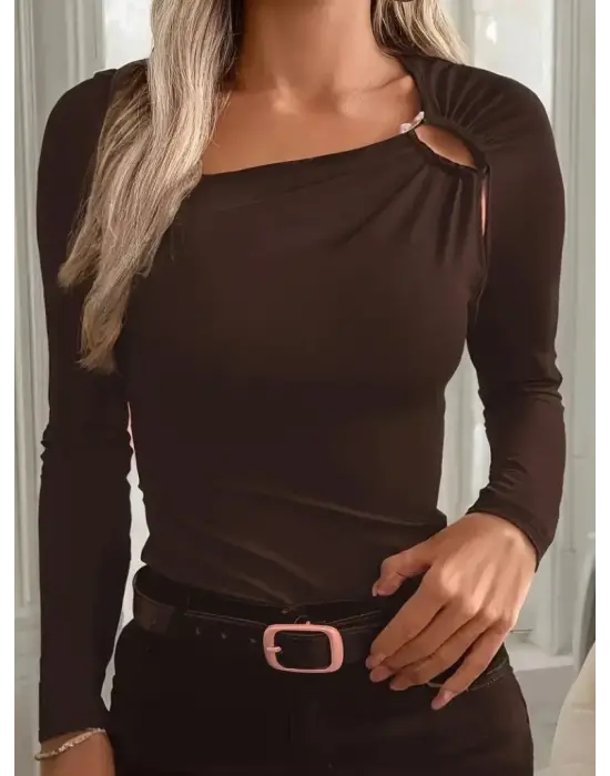 Kadın Uzun Kollu Yakadan Halka Detaylı Viskon Bluz