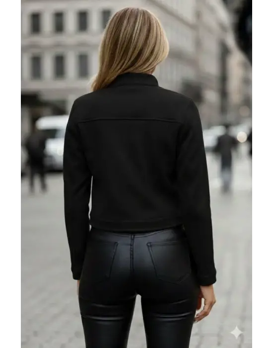 Kadın Uzun Kollu Yakadan Ve önden Düğmeli Süet Kısa Ceket