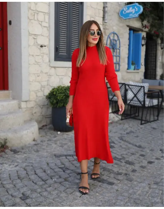 Kadın Uzun Kollu Yarı Balıkçı Yaka Midi Triko Elbise
