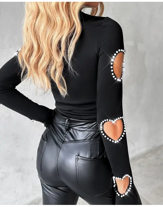 Kadın Uzun Kollu Yarı Balıkçı Yaka Pencere Detaylı Kolları Kalp Desen Taşlı Viskon Bluz