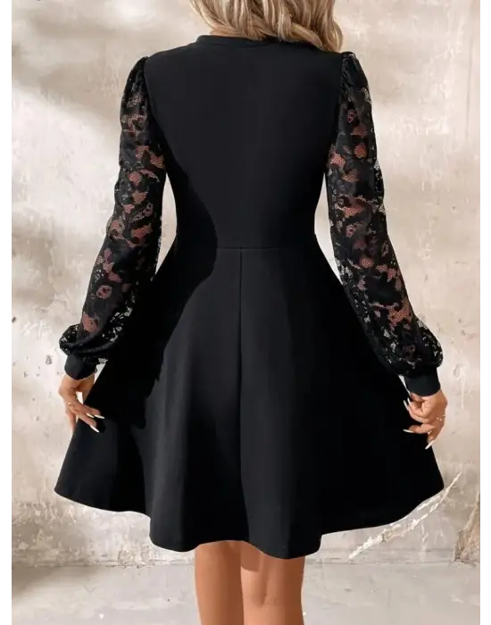 Cool Kısa Tül Detaylı Krep Elbise