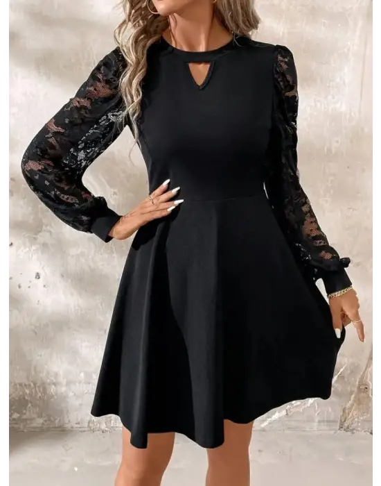 Cool Kısa Tül Detaylı Krep Elbise