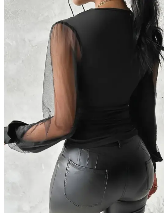 Kadın Uzun Yırtmaç Tül Detaylı Derin V Yakalı Sandy Bluz