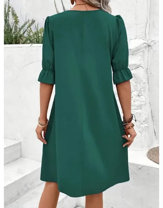 Omarı Rahat ve Şık Kadın Kısa Kollu Elbise