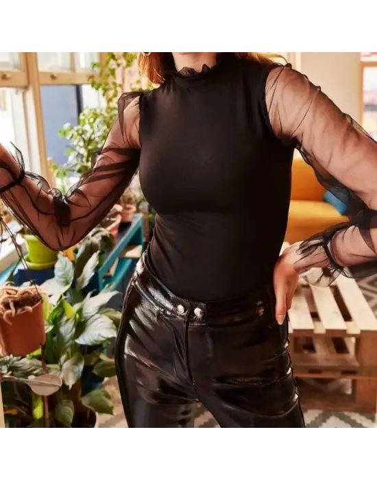 Kadın Yakası Fırfır Detay Kolları Tül Bluz