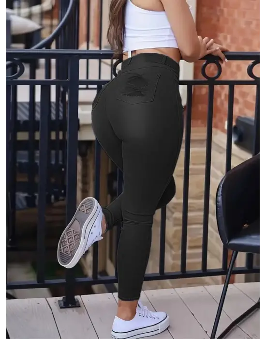 Kadın Yüksek Bel Dar Kesim Kot Pantolon