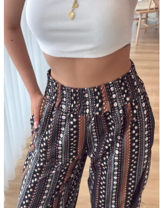 Omarı Etnik Desenli Geniş Dökümlü Pantolon Modelleri