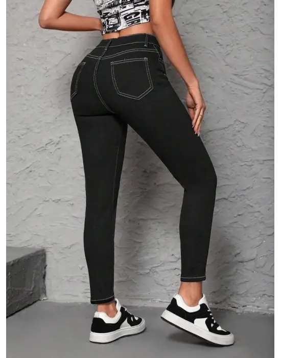 Omarı Yüksek Bel Dar Kesim Kot Pantolon Modası