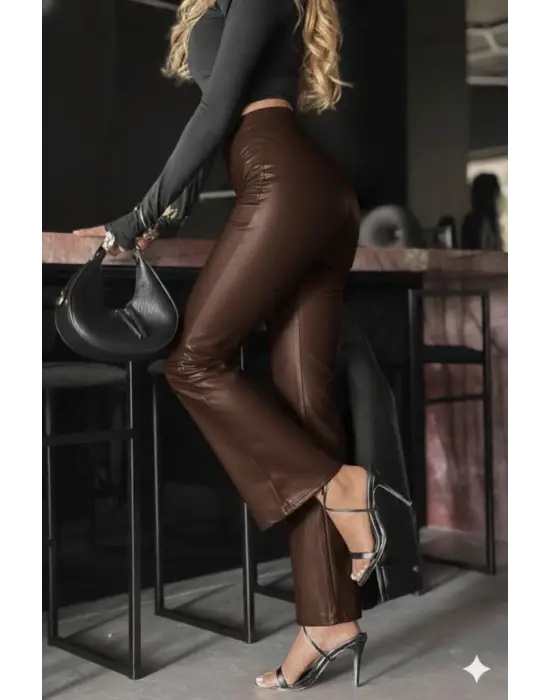 Kadın Yüksek Bel Paçaya Doğru Geniş Deri Pantolon