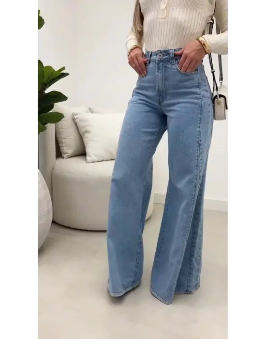 Kadın Yüksek Bel Paçaya Doğru Geniş Kesimli Kot Pantolon