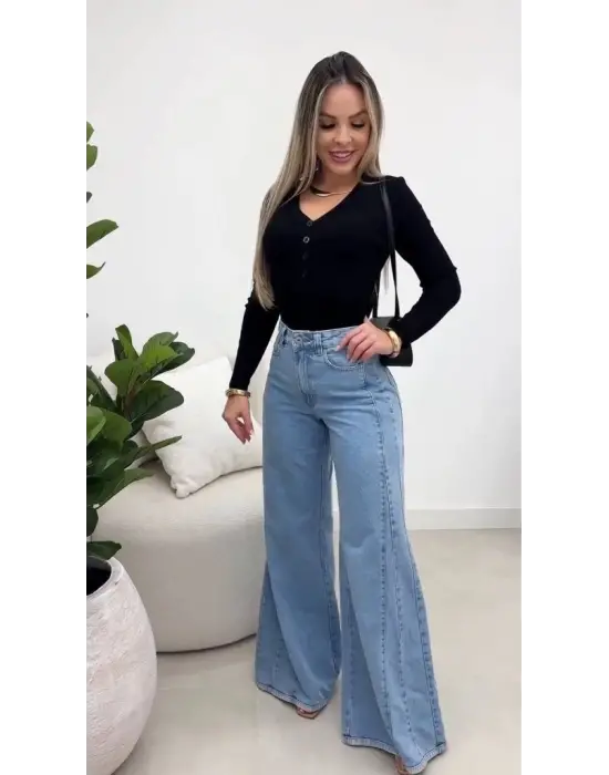 Kadın Yüksek Bel Paçaya Doğru Geniş Kesimli Kot Pantolon