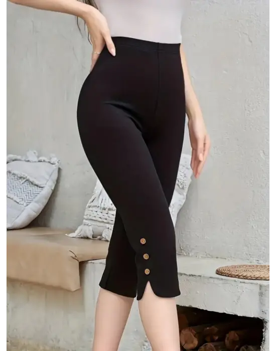 Omarı Yüksek Bel Yanlardan Düğmeli Kısa Pantolon