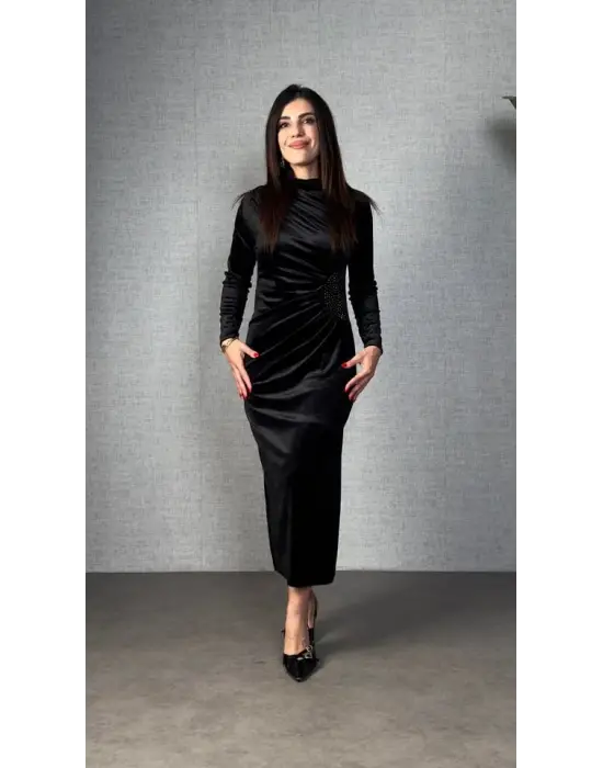 Kadınbalıkçı Yaka Büzgü Ve Taş Işleme Detay Maxi Boy Kadife Elbise