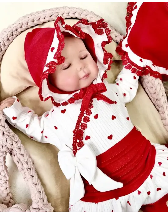 Kalp Desenli Dantel İşlemeli Hastane Çıkışı