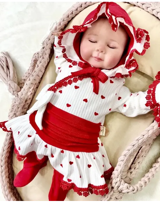 Kalp Desenli Dantel İşlemeli Hastane Çıkışı