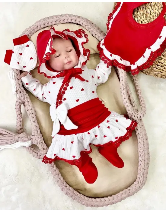 Kalp Desenli Dantel İşlemeli Hastane Çıkışı