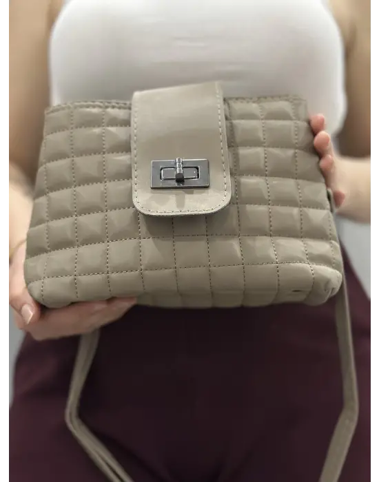 Omarı Vizon Cilt Kapitone Çanta - Şık ve Fonksiyonel Tasarım