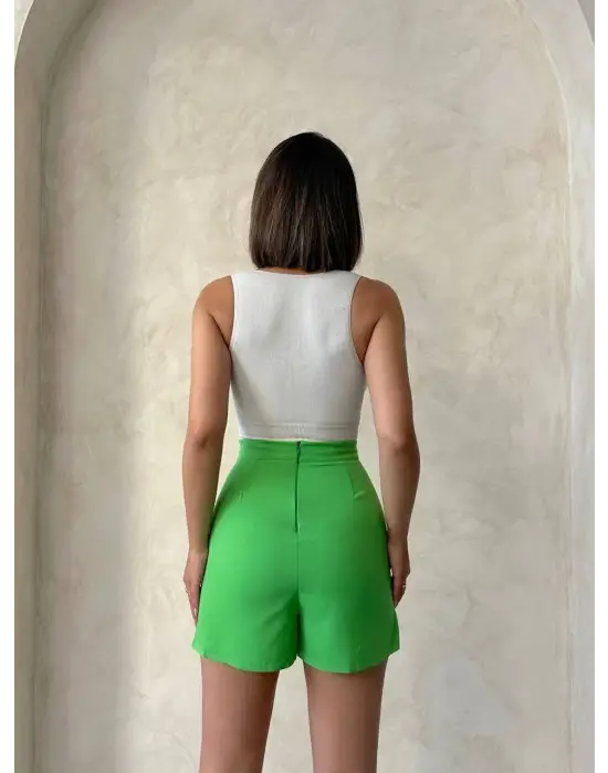 Omarı Yeşil Kapaklı Şort Etek - Trendy ve Rahat Model