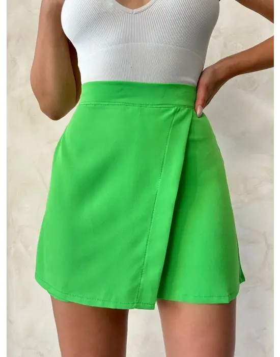 Omarı Yeşil Kapaklı Şort Etek - Trendy ve Rahat Model