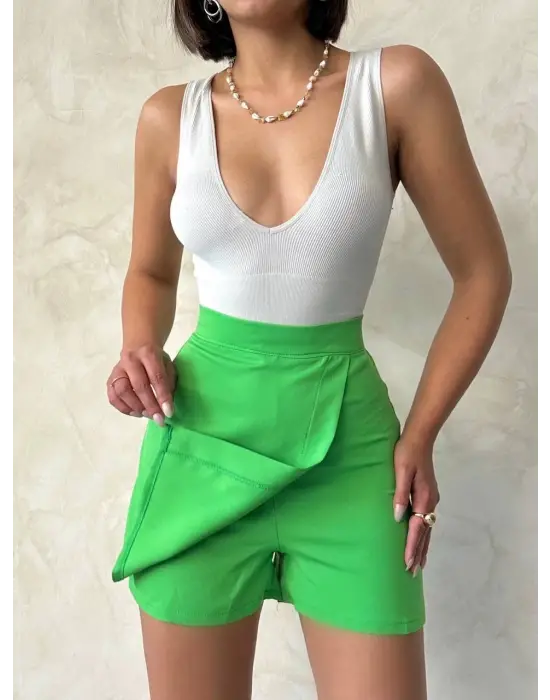 Omarı Yeşil Kapaklı Şort Etek - Trendy ve Rahat Model