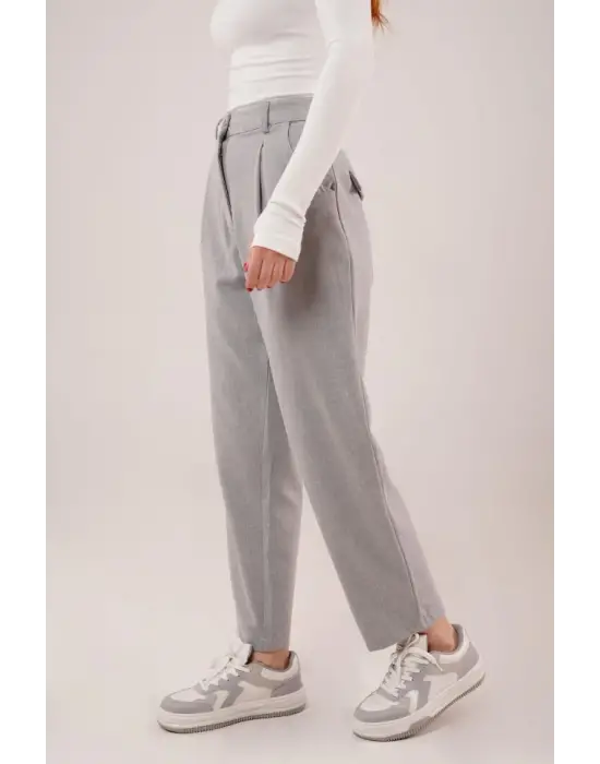 Kapama Cep Detaylı Gri Pantolon