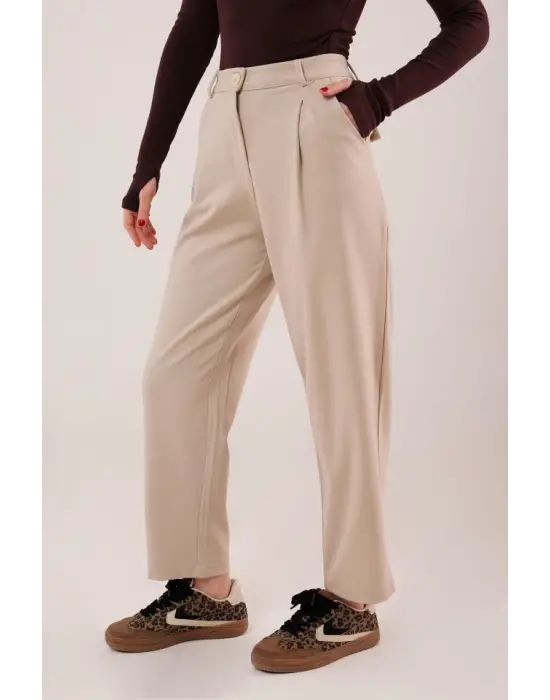 Kapama Cep Detaylı Krem Pantolon