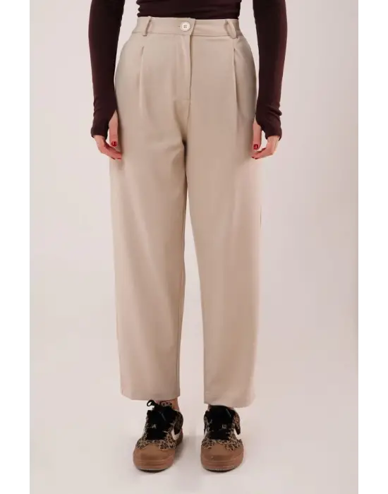 Kapama Cep Detaylı Krem Pantolon