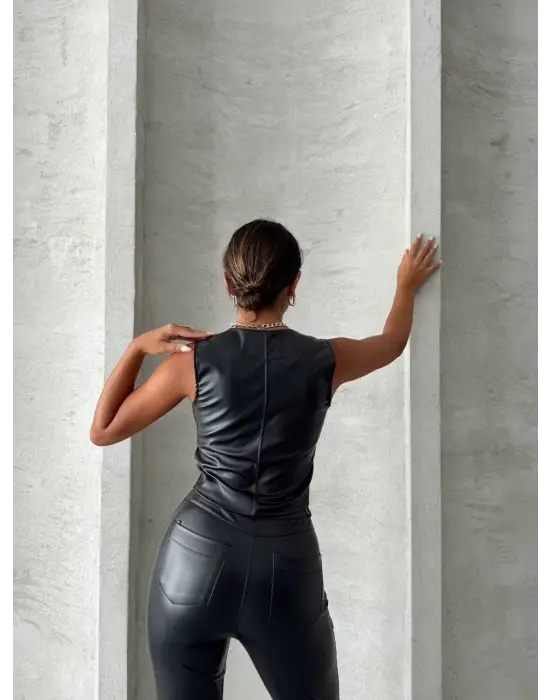 Kaplama düğmeli deri yelek siyah s24398