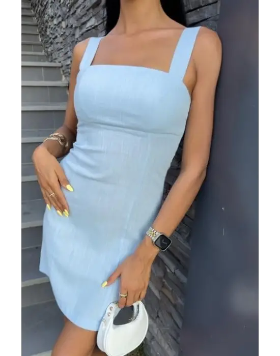 Omarı Sade ve Şık Kare Yaka Mini Elbise