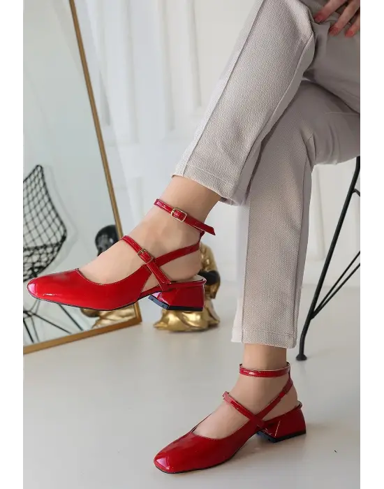 Çarpıcı Rugan Topuklu Ayakkabı