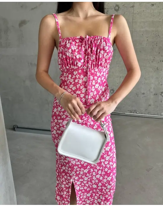 Modern Desenli Askılı Elbise