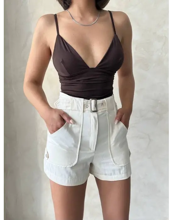 Kemer detaylı gabardin şort krem s25289