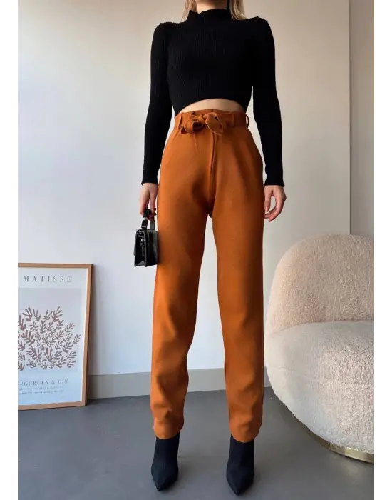 Kendinden kemerli triko pantolon camel