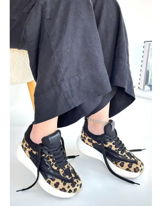 Omarı Leopar Desenli Nubuk Spor Ayakkabı