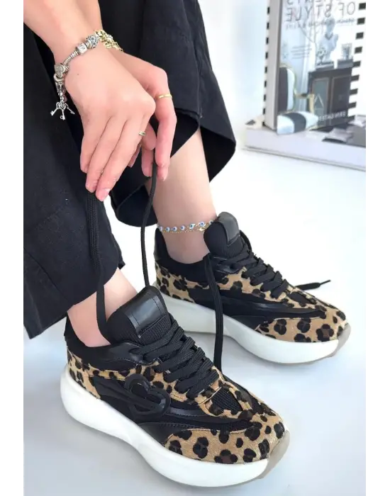 Omarı Leopar Desenli Nubuk Spor Ayakkabı