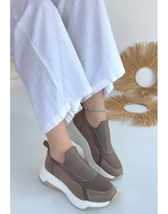 Omarı Hafif ve Esnek Spor Ayakkabı